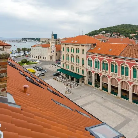 普罗库拉特7号豪华客房旅馆 招待所