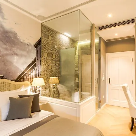 Procurator 7 Luxury בית הארחה 4*