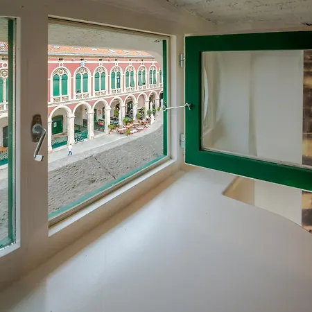 Procurator 7 Luxury בית הארחה 4*