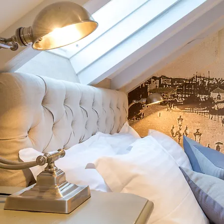 Procurator 7 Luxury ספליט